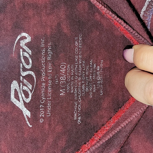 Poison Graphic Tshirt - Picture 3 of 6